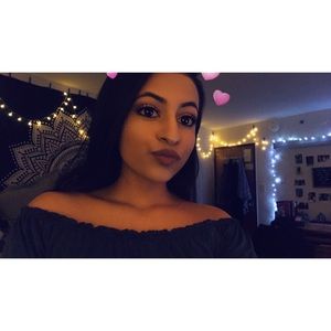 Meet your Posher, Shailee